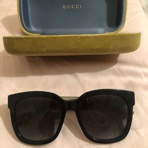 Gucci’s women’s sunglasses
